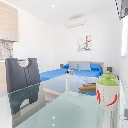 !! Studio Penthouse !! Marina !! Three Cities , Valletta *