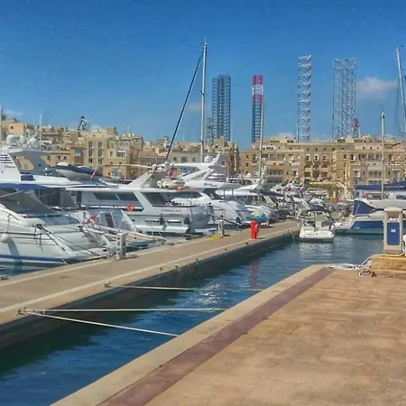 !! Studio Penthouse !! Marina !! Three Cities , Valletta Apartment *