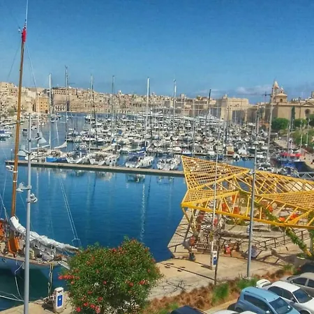 !! Studio Penthouse !! Marina !! Three Cities , Valletta * Cospicua
