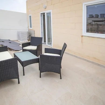 !! Studio Penthouse !! Marina !! Three Cities , Valletta Lägenhet *